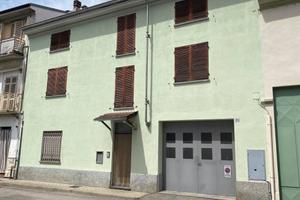 Casa indipendente di 385 m² con più di 5 locali e 