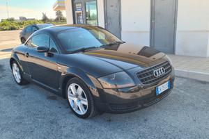 AUDI TT MK1