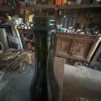 Bottiglie verdi  resistenti lavate