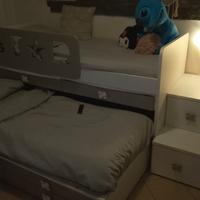 Letto a ponte con scala, para scala e pensile port