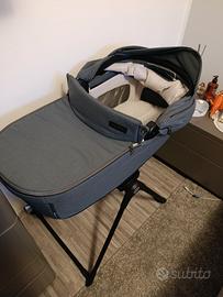 navicella Inglesina con piedistallo trattabili 