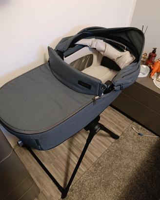 navicella Inglesina con piedistallo trattabili 