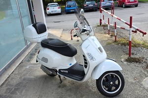 Vespa 300 gts