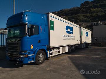 Camion Scania R 520 frigorifero e biga frigorifero