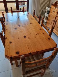 Tavolo e 6 sedie in legno massello