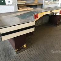 Banchi Cassa Supermercato Mt.3,16 x 0,56-1,15