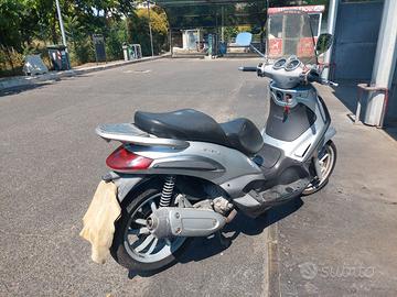 Piaggio Beverly 250 i. e.