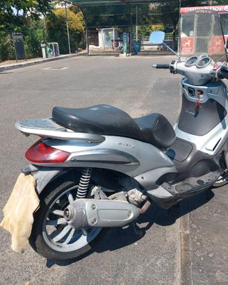 Piaggio Beverly 250 i. e.