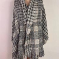 SCIALLE/MANTELLA di  Lana Fantasia