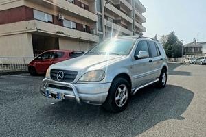 Merceses ML 320 del 2001