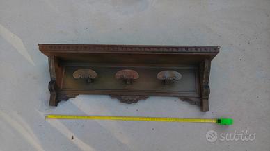 Mensola appendiabiti in legno massello intagliato