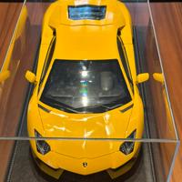 Pocher Lamborghini Aventador Scala 1/8 Gialla