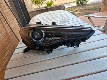 faro per alfaromeo giulia