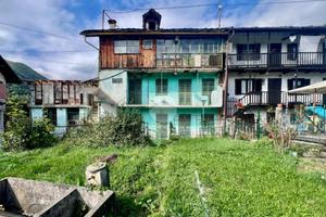 CASA SEMINDIPENDENTE A VIÙ