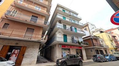 3 LOCALI A MARGHERITA DI SAVOIA