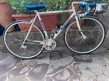 Bici da corsa bianchi zerotre