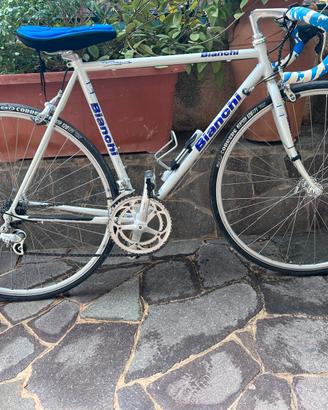 Bici da corsa bianchi zerotre