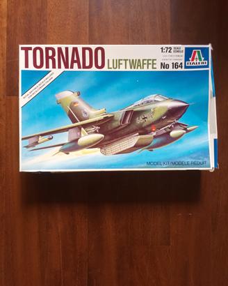 ITALERI 164- Tornado Luftwaffe 1:72  kit Vintage
