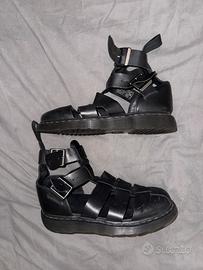 Sandali Dr Martens
