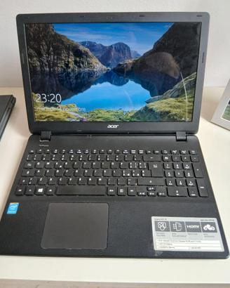 Laptop Acer Aspire ES 15 - Intel Quad-Core | 500