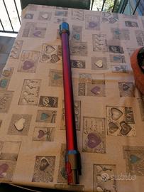 Bastone rosso aspirapolvere Dyson