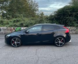 Volvo v40 t4 r design