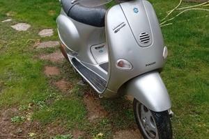 Piaggio Vespa 150 ET4