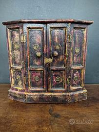 modellino armadio laccato fine '800
