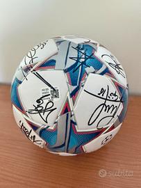PALLONE DA Calcio autografato