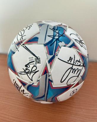 PALLONE DA Calcio autografato