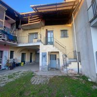 CASA DI CORTE A LUSIGLIÈ