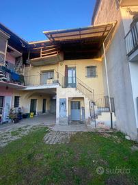 CASA DI CORTE A LUSIGLIÈ