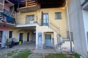 CASA DI CORTE A LUSIGLIÈ