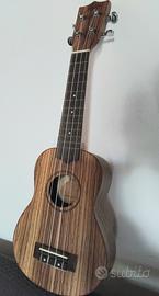 Ukulele soprano Flight con custodia originale