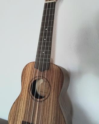 Ukulele soprano Flight con custodia originale