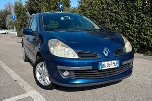RENAULT CLIO 1.2 benzina adatta a neopatentati