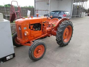 TRATTORE AGRICOLO FIAT 25RD