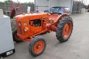 TRATTORE AGRICOLO FIAT 25RD
