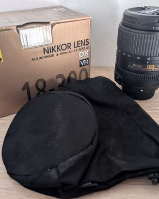 Obiettivo Nikon AF-S 18-300 mm VR