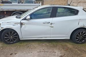 Giulietta 2000 jtd 170 cv sinistrata + motore Fiat