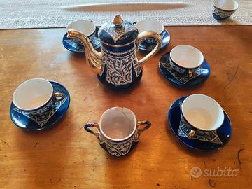 Servizio da the elegante e finemente lavorato con