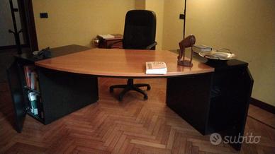 Scrivania ufficio