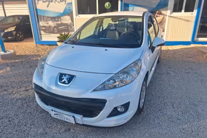 Peugeot 207 1.4 8V 75CV 5p. X Line