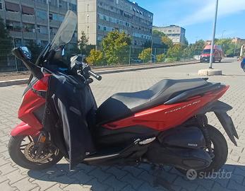 Scooter Honda Forza 350 Rosso 2023 km 36.500