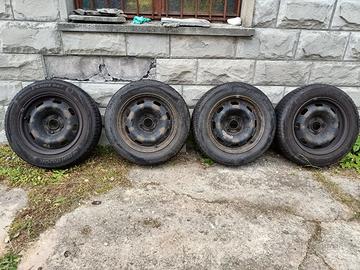 Cerchioni in ferro R15 4 fori passo 110