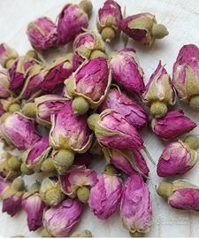 Bomboniere, segnaposto boccioli di rosa essiccati