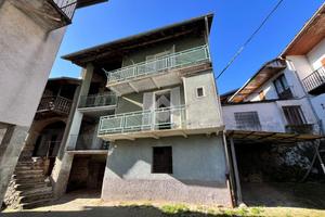 CASA SEMINDIPENDENTE A RUEGLIO