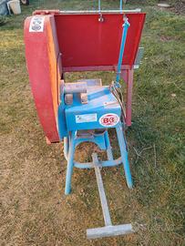 Italy Bitree BSV 600
Tagliatronchi Banco Sega a V
