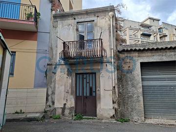 Casa Indipendente con cortile in zona Centro