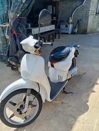 Aprilia Scarabeo 50 - 2013